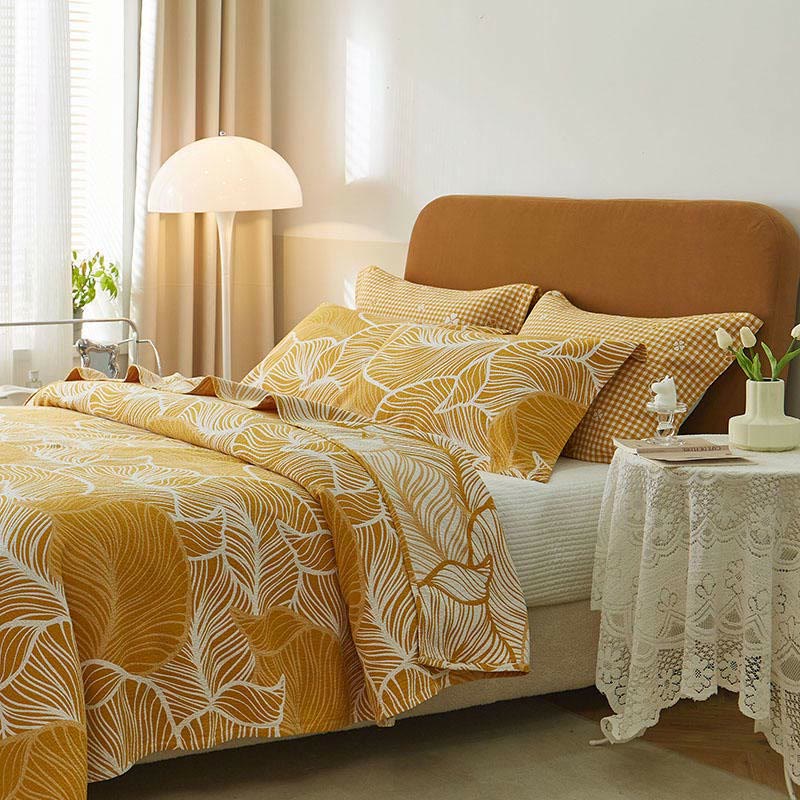 Plantain Leaf Three Layers Breathable Quilt