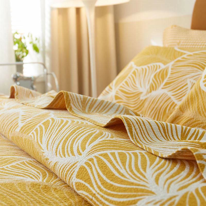 Plantain Leaf Three Layers Breathable Quilt